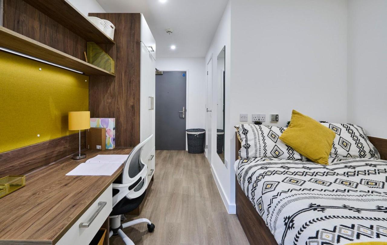 For Students Only Ensuite Bedrooms At The Oaks In Coventry *
