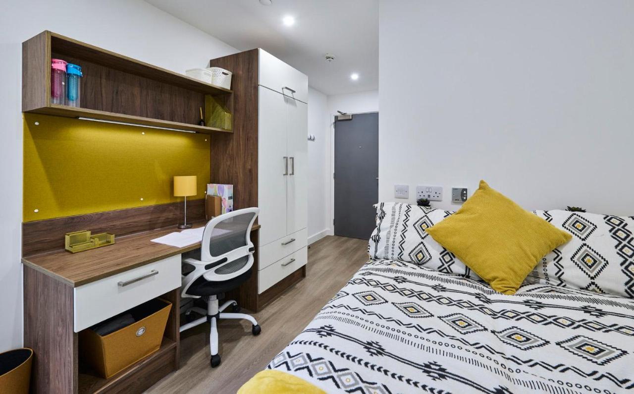 For Students Only Ensuite Bedrooms At The Oaks In Coventry