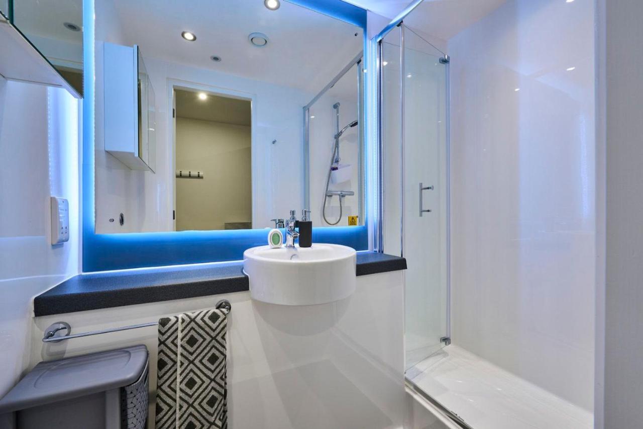For Students Only Ensuite Bedrooms At The Oaks In Coventry * Coventry