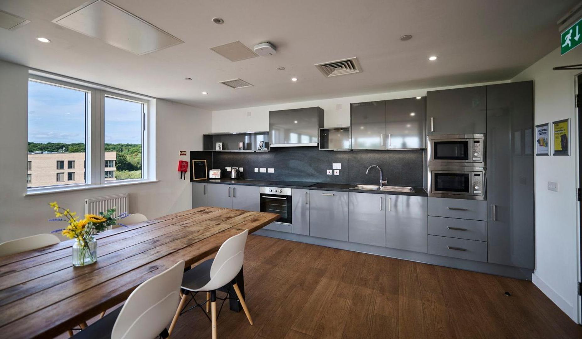 For Students Only Ensuite Bedrooms At The Oaks In Coventry Apartamento Coventry